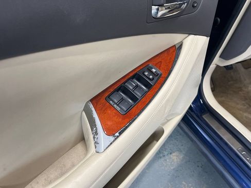 Used 2011 Lexus ES 350 FWD image 34