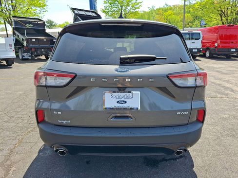 Certified 2022 Ford Escape SE w/ SE Sport Appearance Package image 6