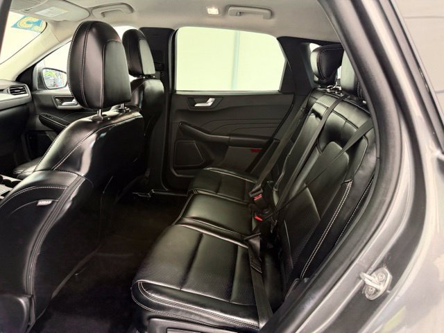 Used 2025 Ford Escape Platinum AWD/4WD image 17