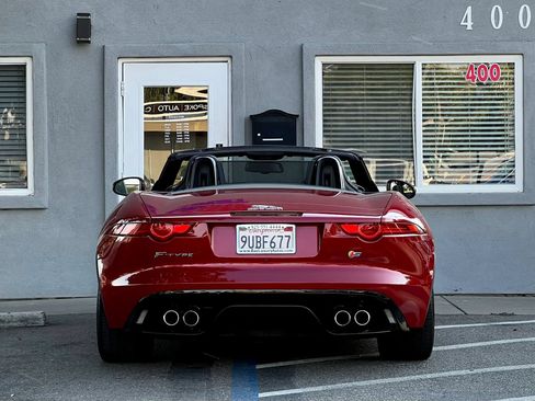 Used 2014 Jaguar F-TYPE S RWD image 9
