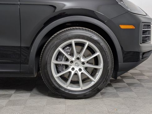 Used 2024 Porsche Cayenne image 14