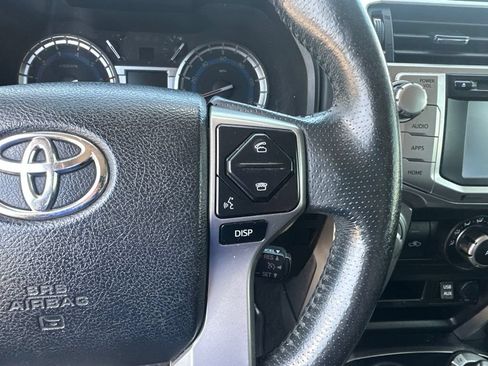 Used 2019 Toyota 4Runner SR5 AWD/4WD image 10