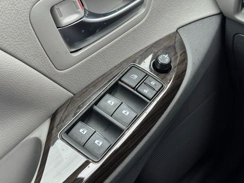 Used 2020 Toyota Sienna AWD image 28