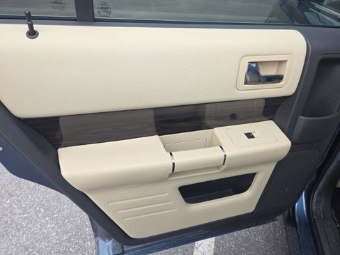 Used 2019 Ford Flex SEL w/ Equipment Group 202A image 9