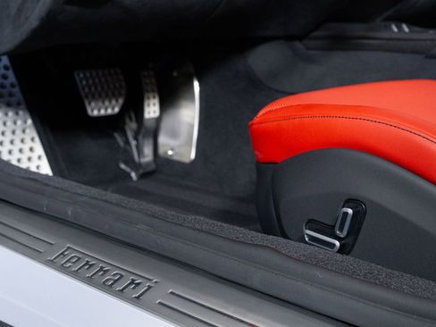 Used 2025 Ferrari 12Cilindri image 25