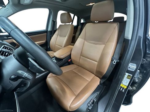 Used 2017 BMW X4 xDrive28i image 11