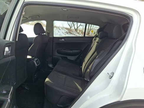 Used 2018 Kia Sportage LX image 10