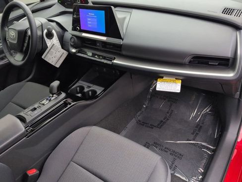 Used 2026 Toyota Prius LE image 28