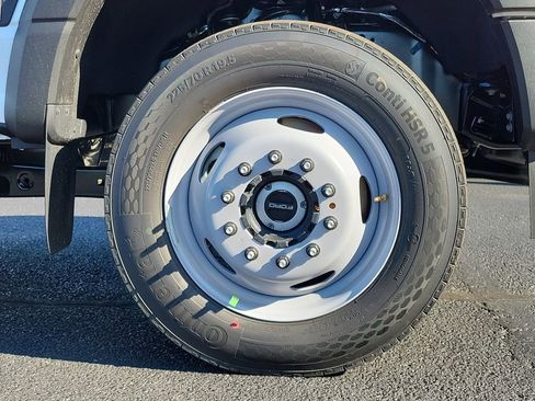 New 2026 Ford F550 4x4 Regular Cab Super Duty image 5