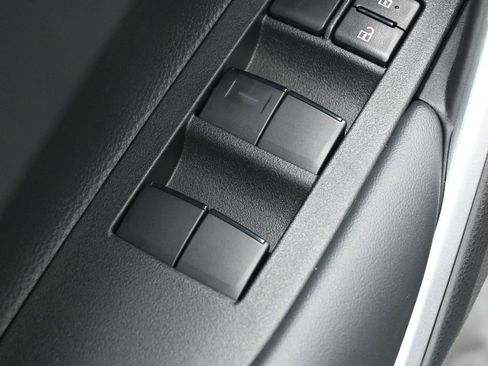 Certified 2025 Toyota Corolla Cross LE image 12