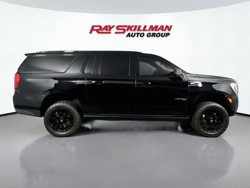Used 2023 GMC Yukon XL AT4 w/ Technology Package AWD/4WD image 8