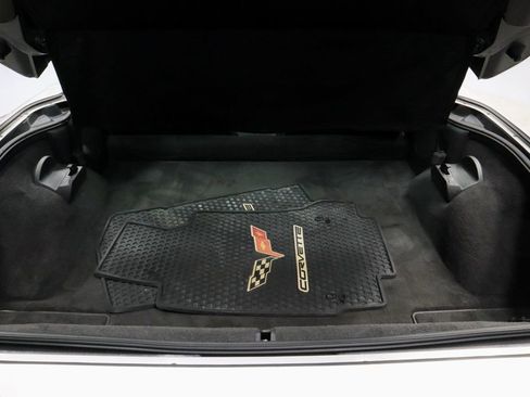 Used 2007 Chevrolet Corvette Coupe w/ Preferred Equipment Group RWD image 12