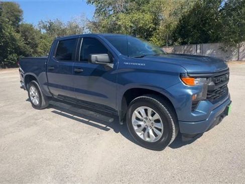 Used 2024 Chevrolet Silverado 1500 Custom RWD image 2