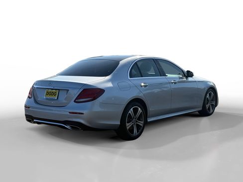 Used 2020 Mercedes-Benz E 350 Sedan image 5