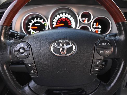 Used 2013 Toyota Sequoia Platinum AWD/4WD image 81