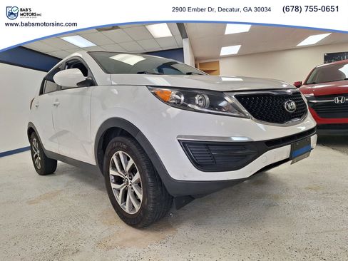 Used 2016 Kia Sportage LX FWD image 2