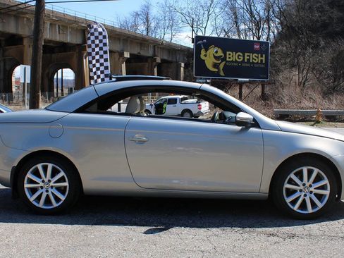 Used 2009 Volkswagen Eos Komfort image 9