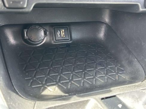 Used 2023 Toyota RAV4 LE AWD/4WD image 34