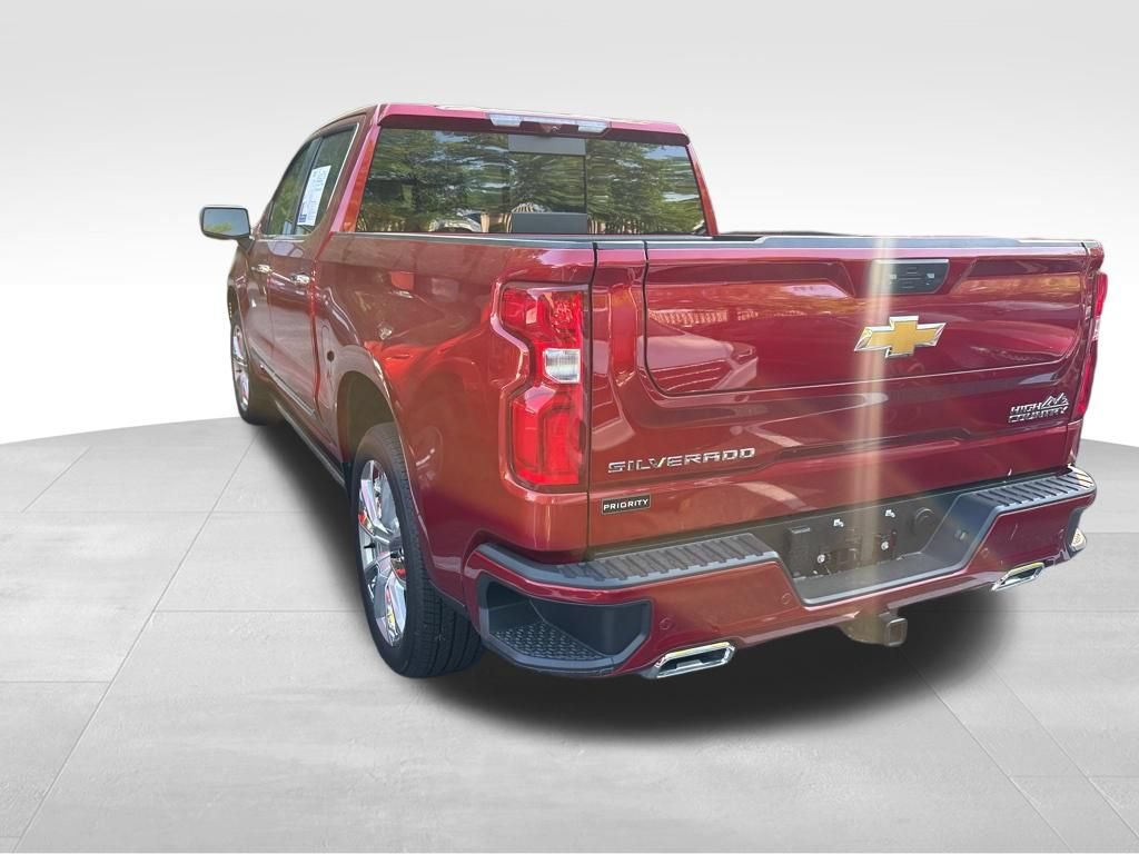 Used 2025 Chevrolet Silverado 1500 High Country AWD/4WD image 10