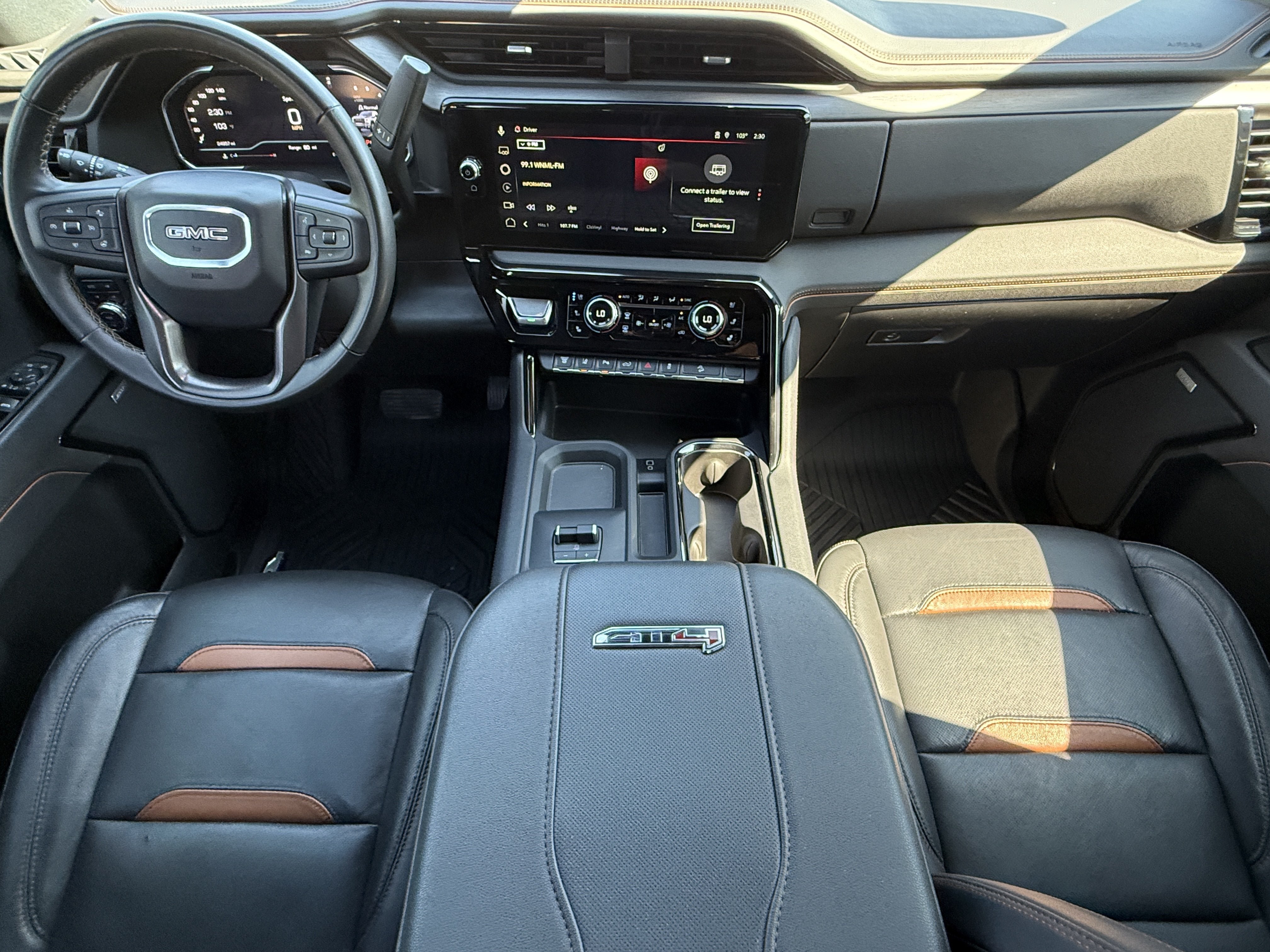 Used 2025 GMC Sierra 2500 AT4 w/ AT4 Premium Plus Package AWD/4WD image 18