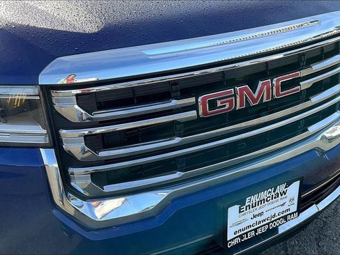 Used 2023 GMC Acadia SLT image 30