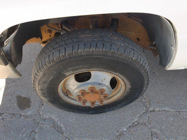 Used 2006 Chevrolet Silverado 3500 4x4 Crew Cab w/ Heavy-Duty Power Package image 11