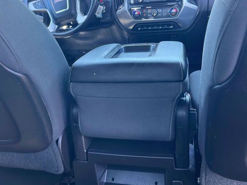 Used 2015 GMC Sierra 2500 SLE w/ SLE Preferred Package AWD/4WD image 27