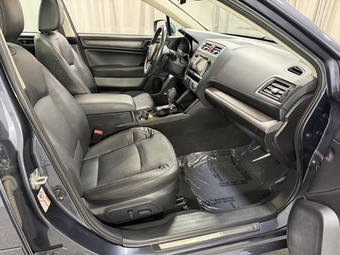 Used 2017 Subaru Legacy 2.5i Limited image 7