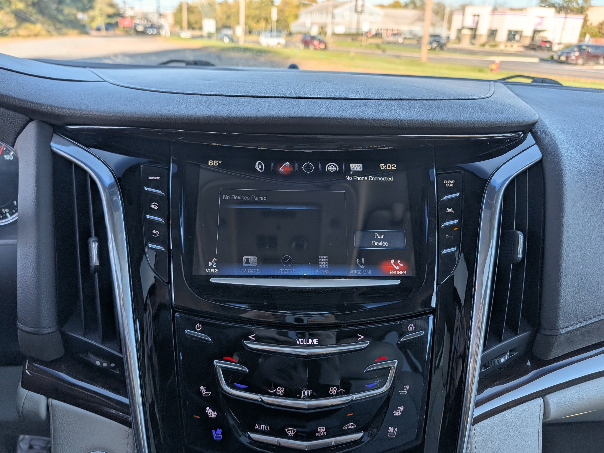 Used 2017 Cadillac Escalade ESV Luxury AWD/4WD image 29