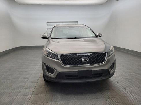 Used 2016 Kia Sorento LX w/ LX Convenience Package image 14