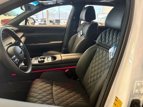 New 2026 Genesis G90 3.5T Prestige image 16