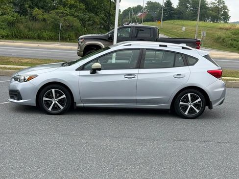Used 2022 Subaru Impreza 2.0i Premium AWD/4WD image 11