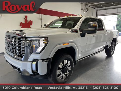 New 2026 GMC Sierra 2500 Denali w/ Denali Reserve Package AWD/4WD image 1