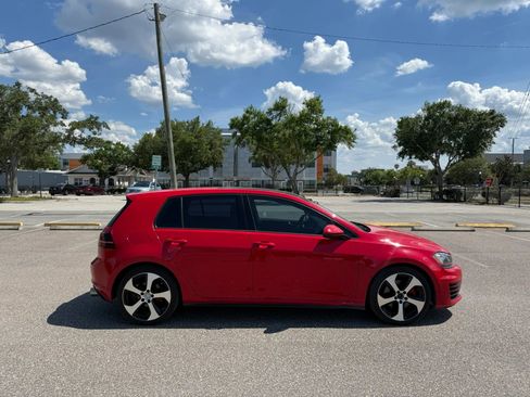 Used 2016 Volkswagen GTI SE FWD image 4