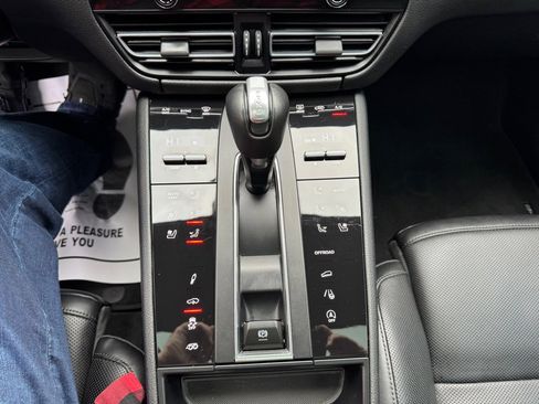 Used 2024 Porsche Macan GTS image 41
