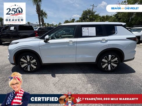Used 2025 Mitsubishi Outlander SE FWD image 4
