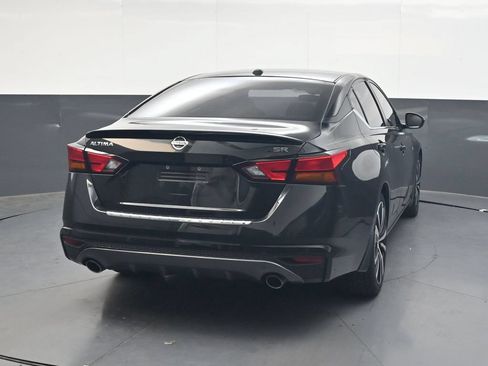Used 2021 Nissan Altima 2.5 SR FWD image 5