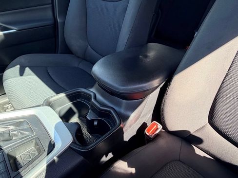Used 2019 Toyota RAV4 LE w/ All Weather Liner Package AWD/4WD image 20