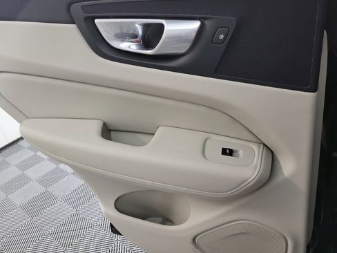 Used 2023 Volvo XC60 B5 Ultimate w/ Protection Package Premier FWD image 20