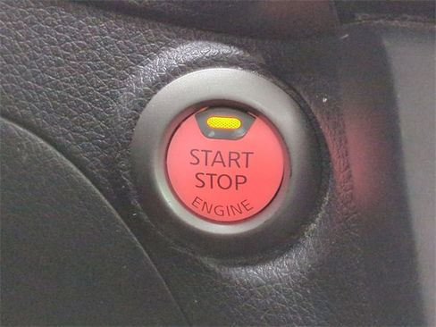 Used 2018 Nissan Sentra SV image 32