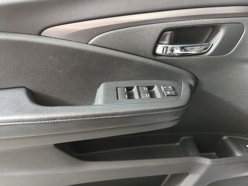 Used 2017 Honda Ridgeline RT image 9