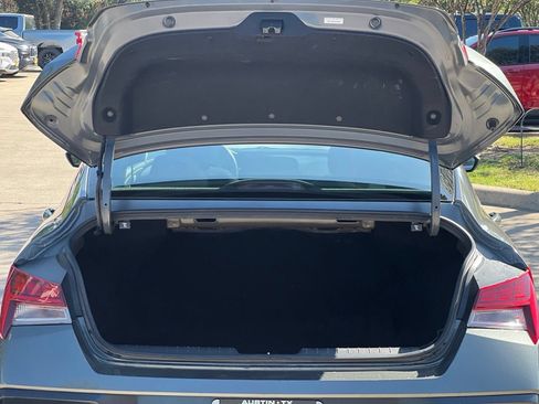 Used 2025 Hyundai Elantra SEL FWD image 5