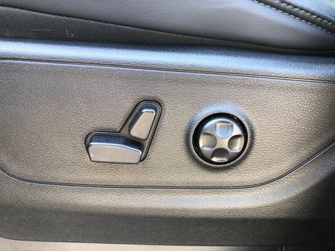 Used 2020 RAM 1500 Big Horn w/ Built-to-serve Edition AWD/4WD image 25