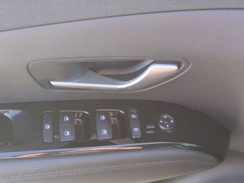 Used 2022 Hyundai Tucson Limited image 13