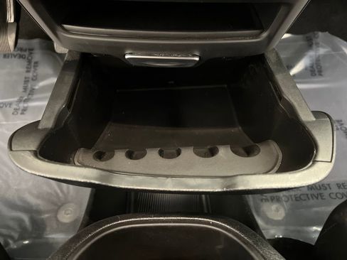 Used 2025 Chrysler Pacifica Select FWD image 46