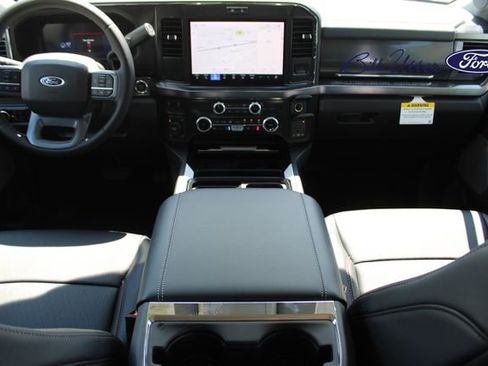 New 2025 Ford F250 Lariat w/ Chrome Package image 11