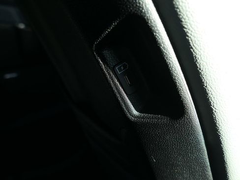 Certified 2024 Kia Sorento SX Prestige w/ Sage Leather Package image 25