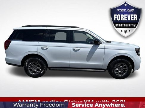 Used 2025 Ford Expedition Active RWD image 8