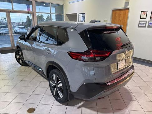 Used 2022 Nissan Rogue SL w/ SL Premium Package image 9