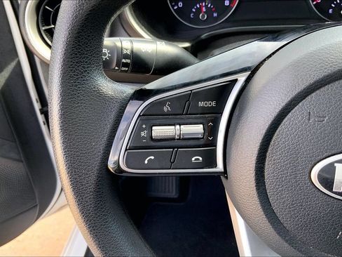 Used 2021 Kia Forte LXS FWD image 17